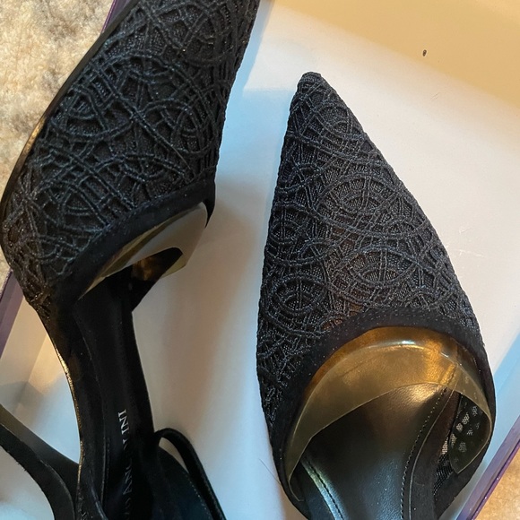 Cute black special occasion shoes, size 8. - Picture 3 of 5